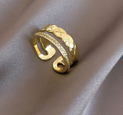 Adjustable Gold Ring| https://shinyjoules.com